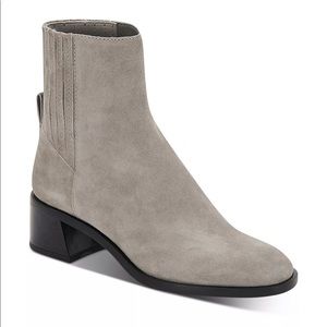 Dolce Vita Layton Suede Bootie Size 9.5